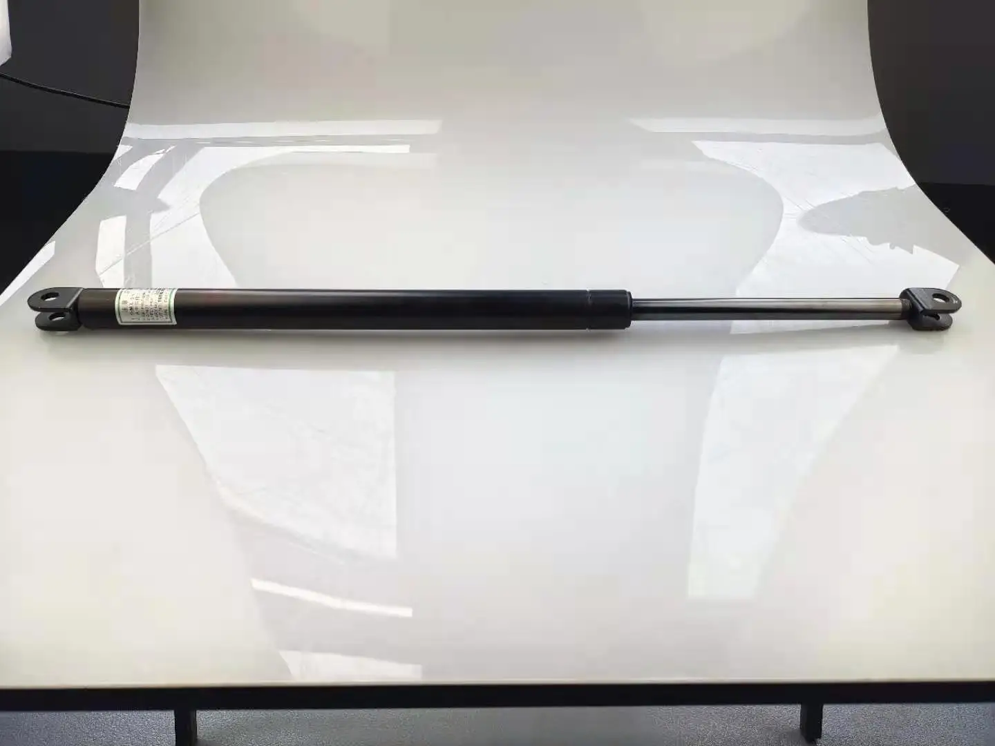 Kubota M604 M704 M954 Tractor Parts - High Quality DAMPER BONNET