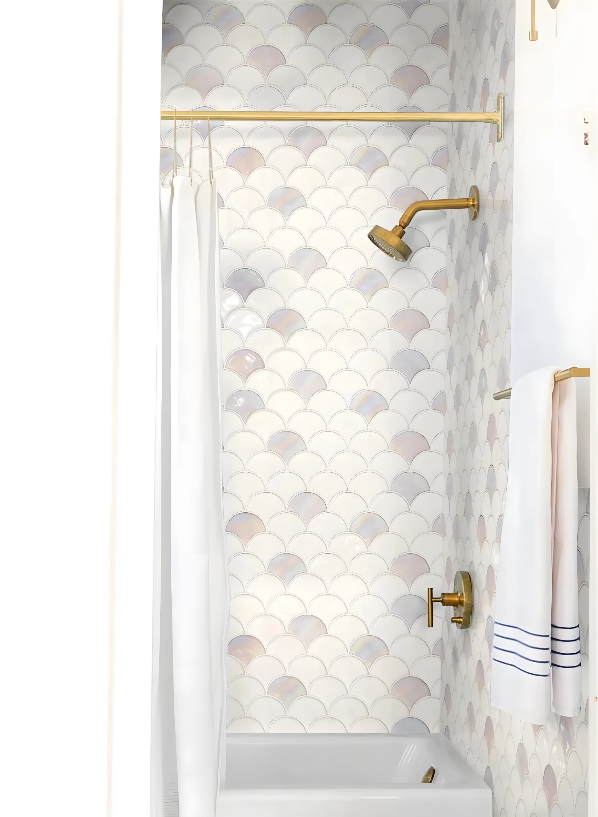 Modern Light Luxury Iridescent Fish Scale Mosaic Tiles Factory Wholesale for Bathroom Kitchen Background Wall Bar Counter Use