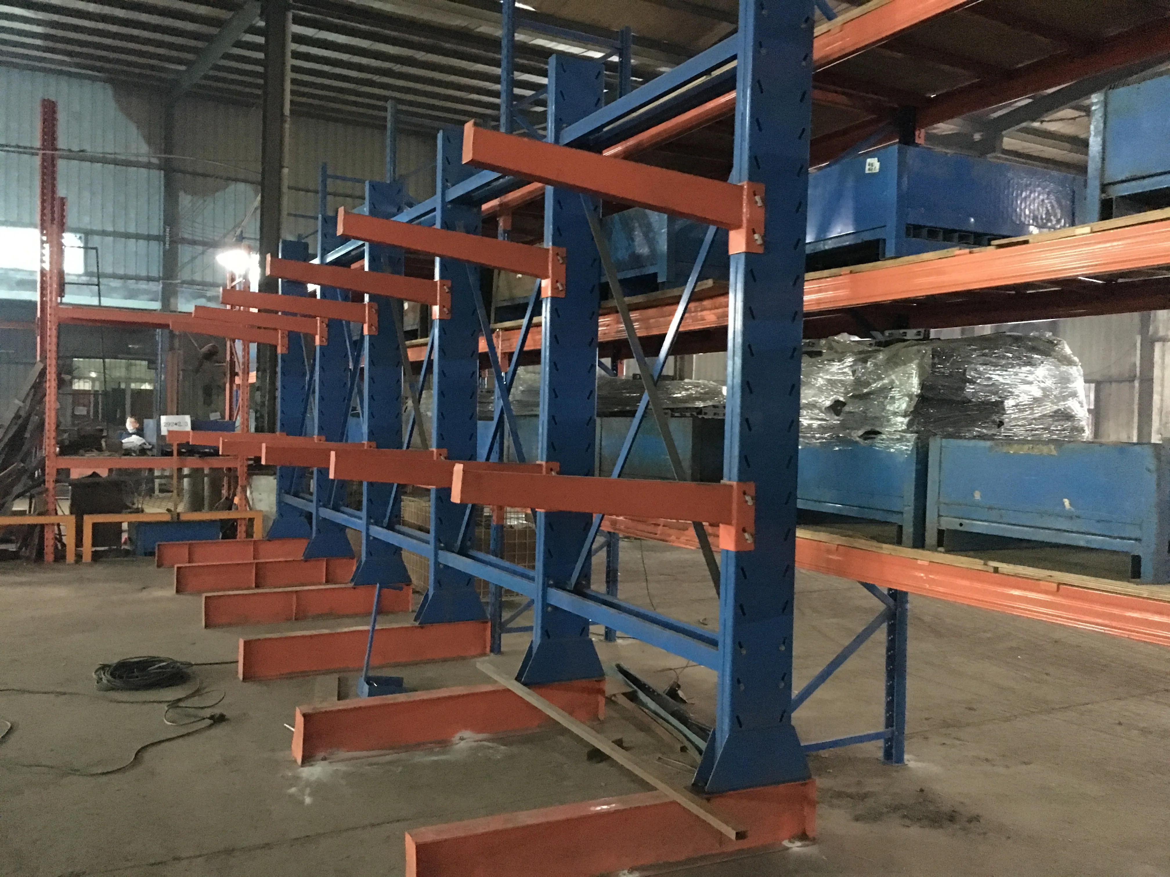 Industrial Cantilever Racking System Heavy Duty Shelving Warehouse ...