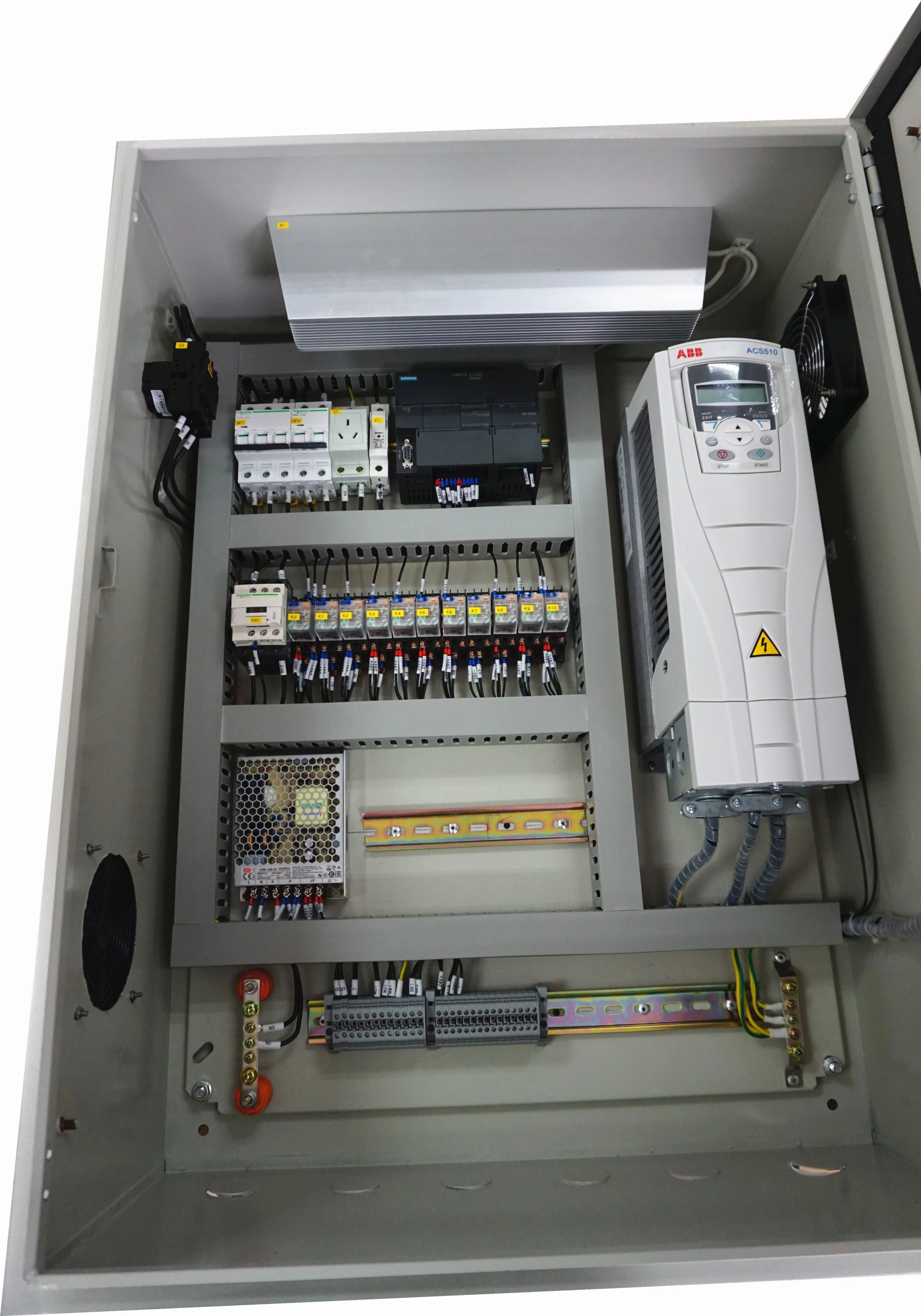 Customized  Low Voltage Metal Distribution Panel AC Control Box PLC Electric Control Cabinet VFD Water Pump Control Panel