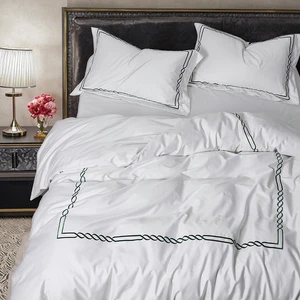 Wholesale Customized 100% Cotton 300TC Bed Sheet Set 5 Star Hotel Linen Embroidered White Duvet Cover for Queen King Size Beds