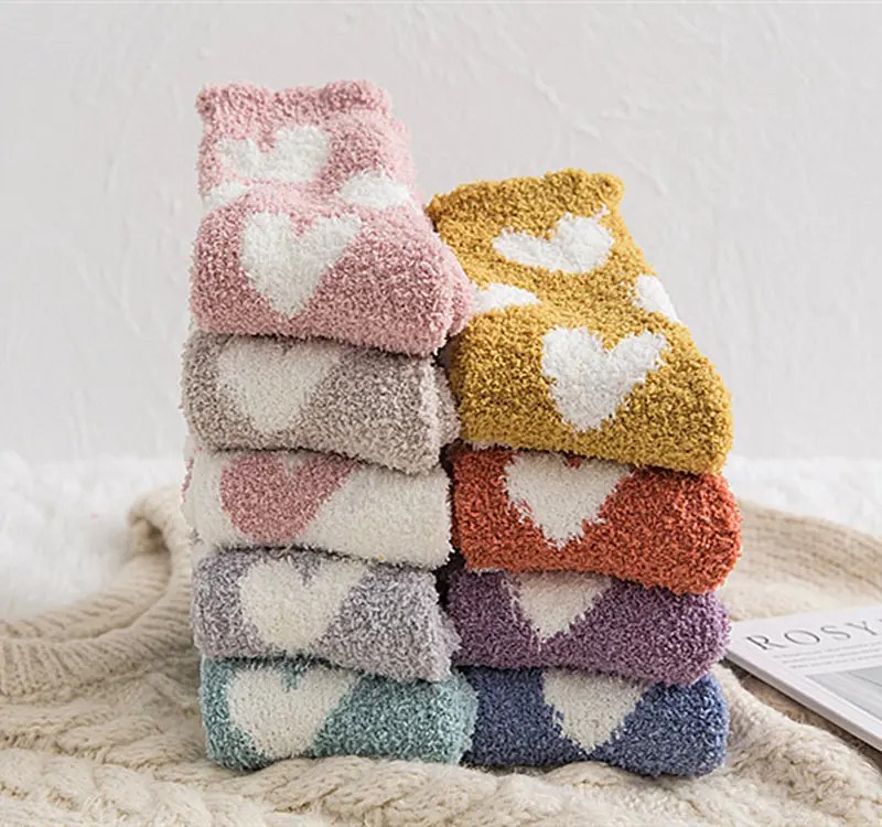 Оптовая продажа корейский производитель теплые милые розовые женские носки в форме сердца для Дня Святого Валентина пушистые