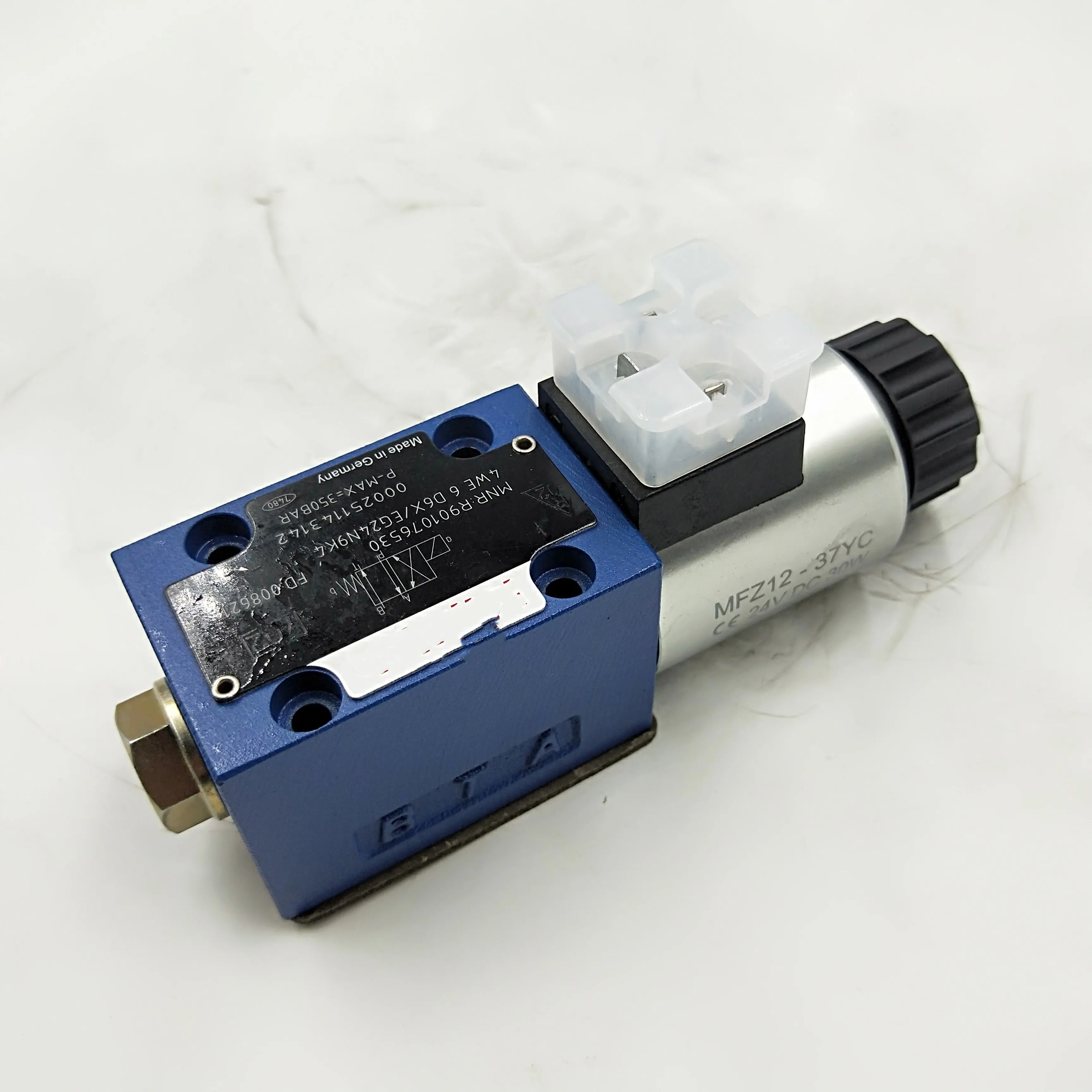 24V Hydraulic Solenoid Valve 4/2 Way NG06 Cetop3 - 4WE6D RPE3-062R11 DG4V DHI