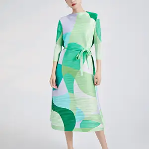 Miyake High Quality Pleated Dress European Fashion Stretchy Fabric Casual Style Belt for Women