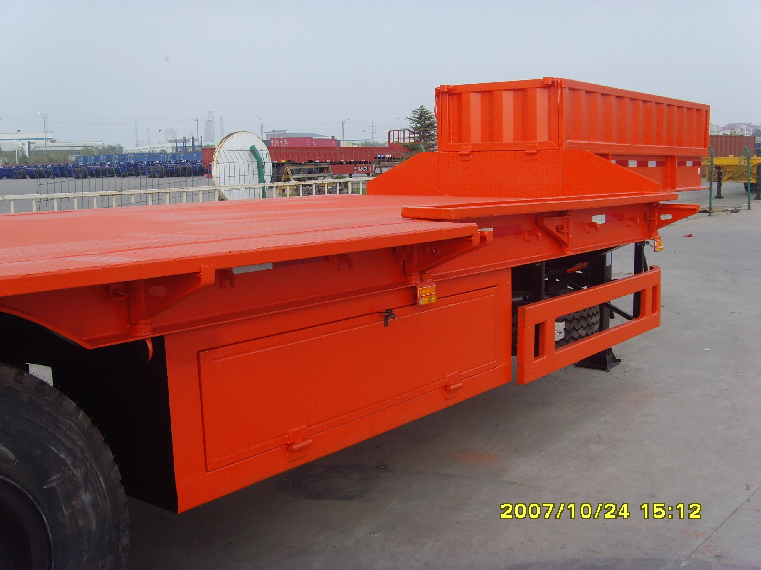 Cheap Price Transportation 3 Axles Detachable Goose Neck Lowbed Semi