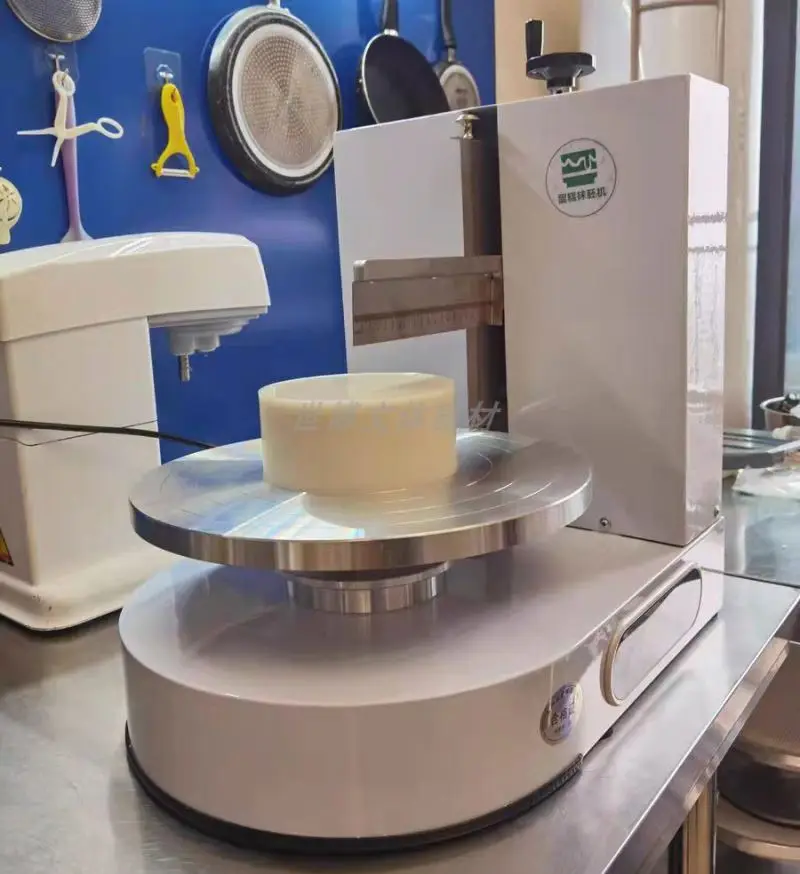 Automatic Cake Icing Decorating Machine: Ideal for Business Bakeries