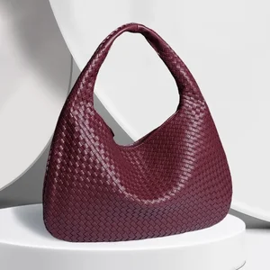 A-431 2026 Handwoven Women's Shoulder Bag New Crescent Moon Design Fully Handmade Zip Versatile European American Style Dumpling