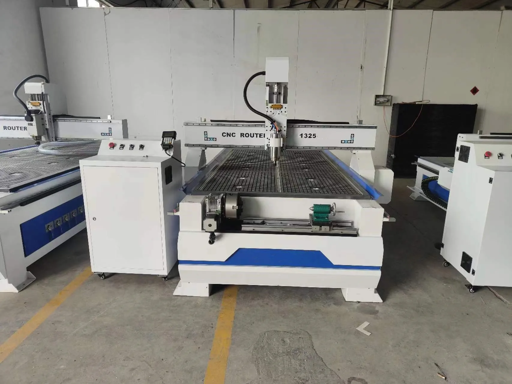 4x8 4 Axis CNC 3D Engraving Machine New DSP Vacuum Table Metal Wood Carving 3D Printer Stone Wood Wood Stone Router Motor