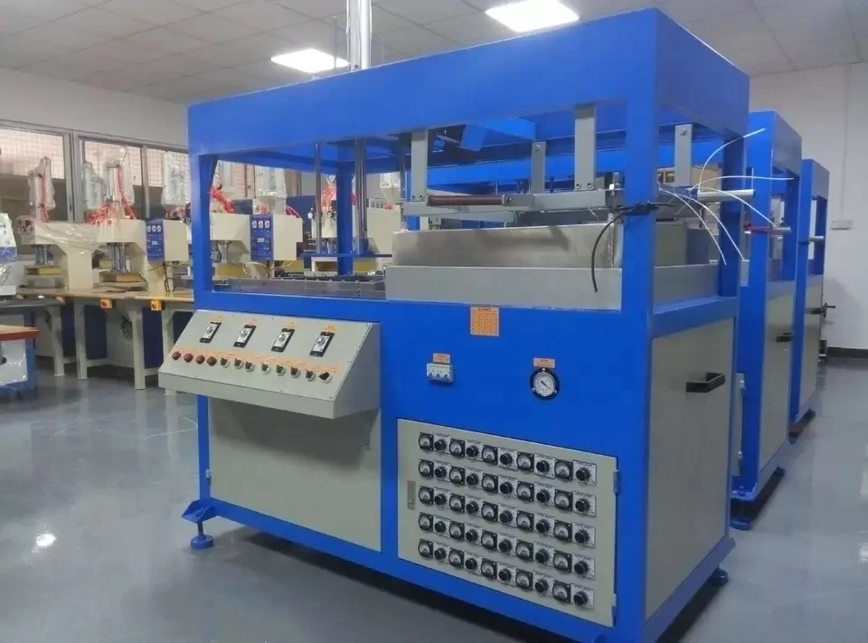 High Speed Plastic Trays Vacuum Forming Machine