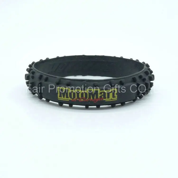 Braccialetti in silicone: riciclaggio e riutilizzo - ® Italia