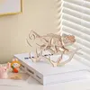Caméléon en bois