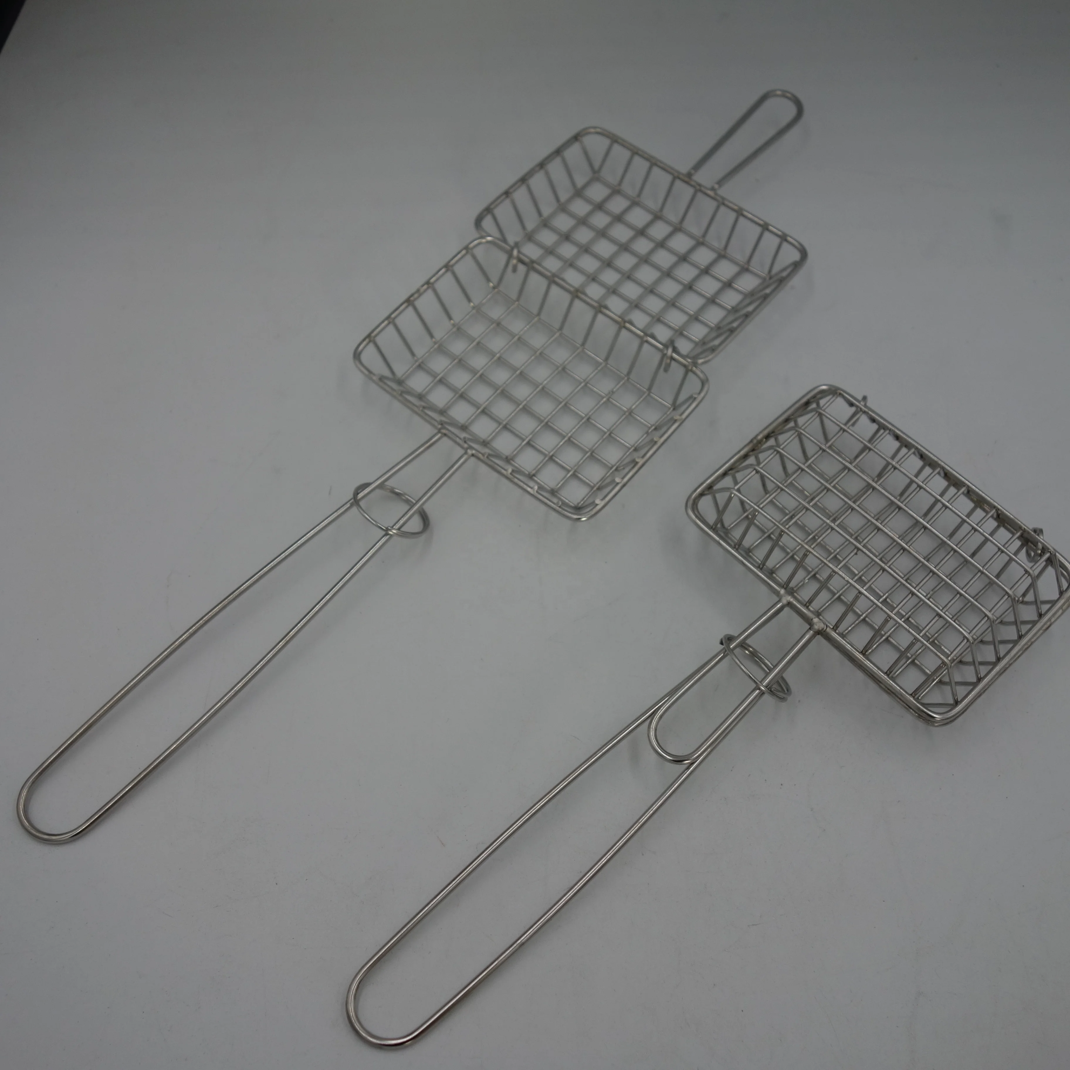Kitchen Soap Storage Cage Metal Soap Shaker for Washing Dishes