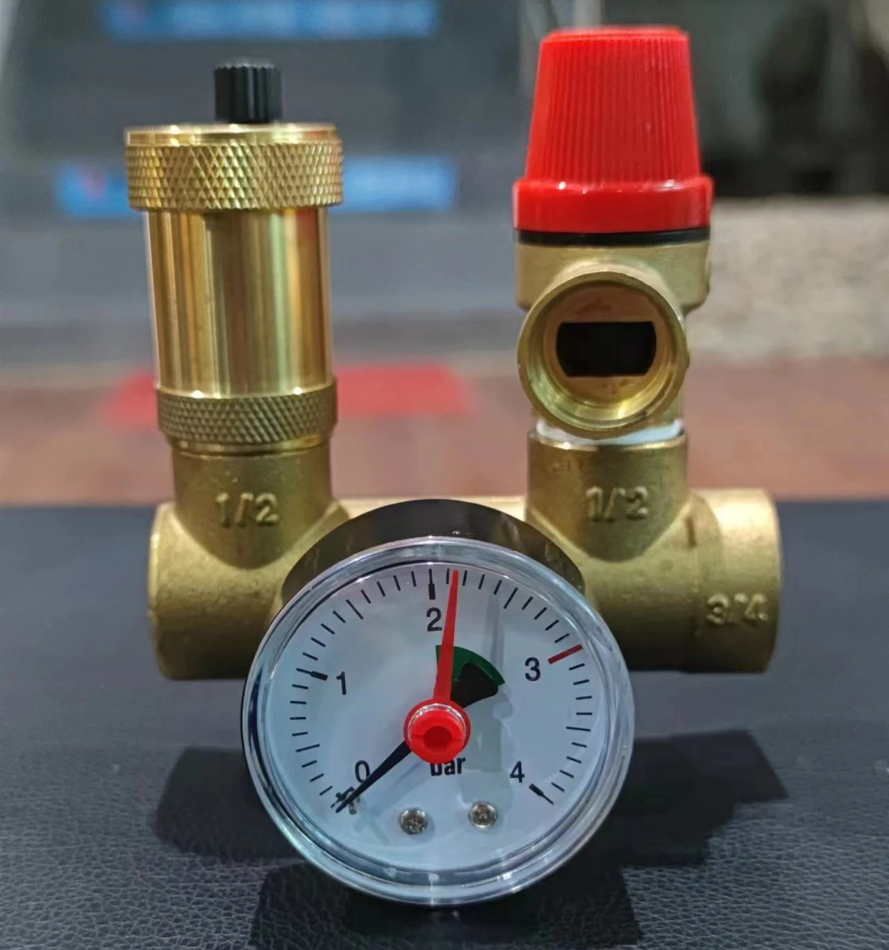 Full Bore Type Safety Valve Ss316 Low Lift Lever Type Safety Pressure