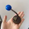Marrón + azul