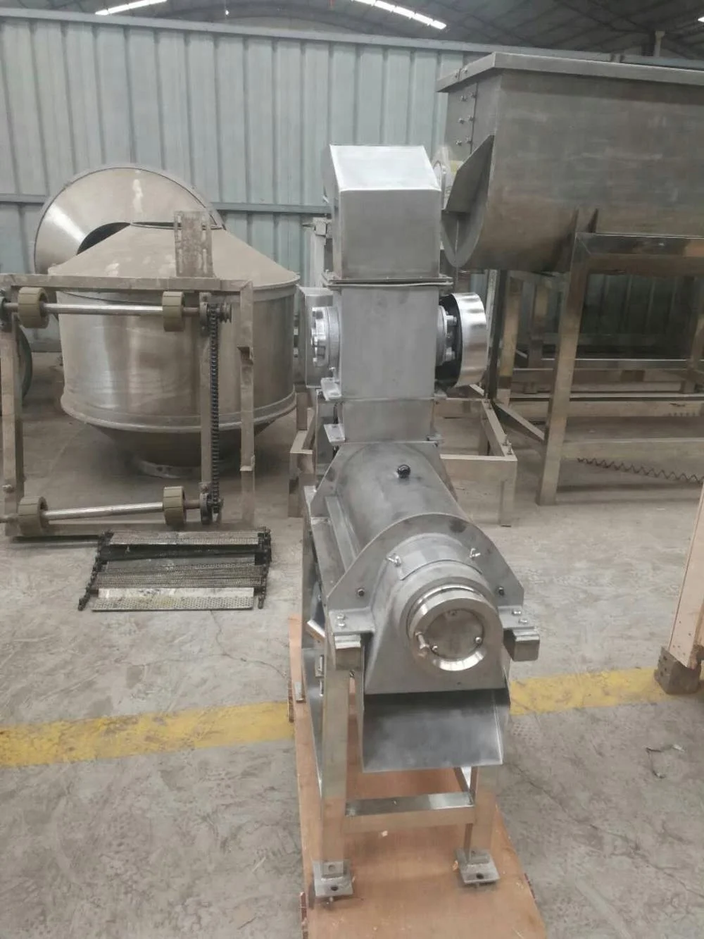 Coconut Meat Mill Extractor Fruit Pulper Pulp Making Machine Coconut Milk Extracting Machine Price