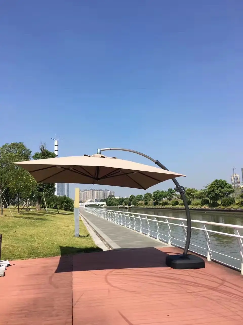 Heavy Duty Side Pole Cantilever Pagoda Fancy Garden Parasol Outdoor