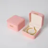 Scatola per braccialetti rosa