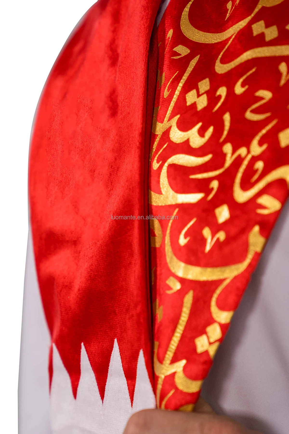 Factory Custom 2024 Velvet Embroidery Bahrain National Day Scarf for Men