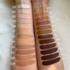 Sélectionnez au hasard une couleur parmi les 24 couleurs