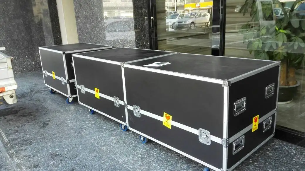 32' 3D Ekran Vitrine Hologram Piramit 270 Derece Holo Ekran Kutusu Tam HD Çözüm 2