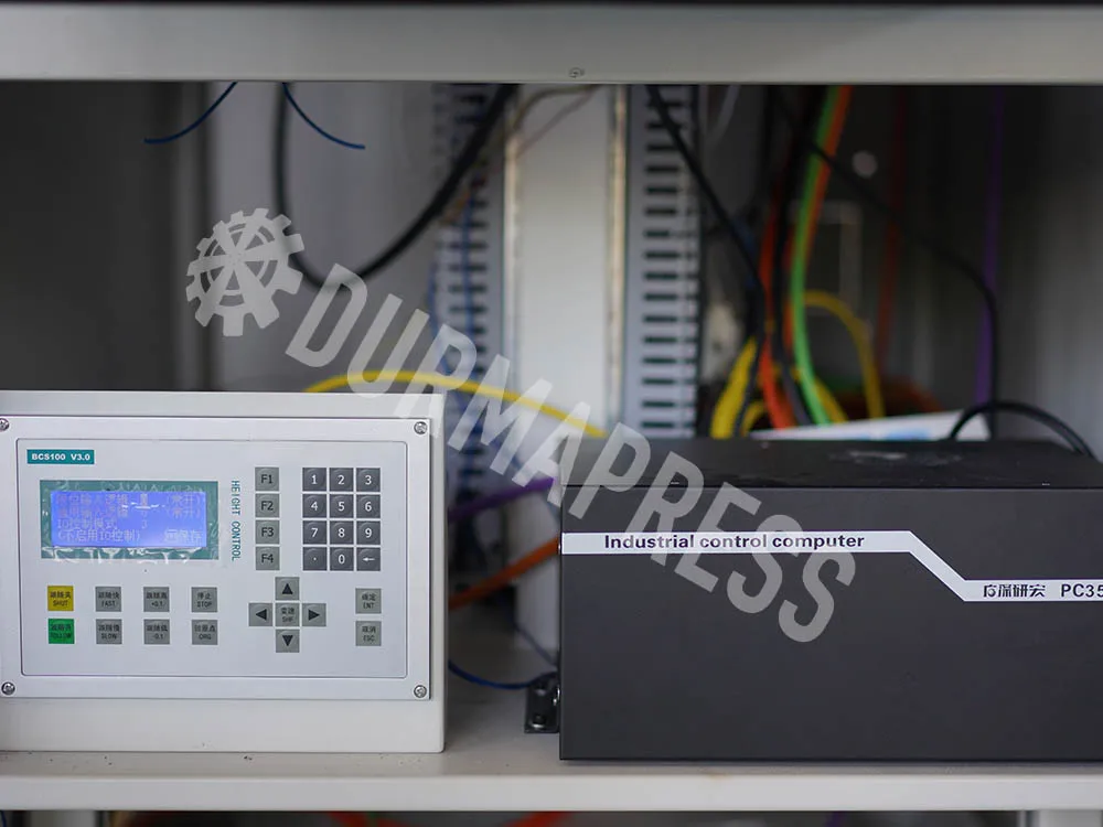 Машина для волоконной лазерной резки 1000 Вт с воздушным кондиционированием