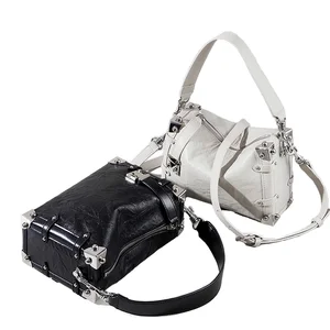 Women's Genuine Leather Doctor Bag New Oil Wax Cowhide Zipper Closure Crossbody Shoulder Bag Simple Fashion Durable Waterproof