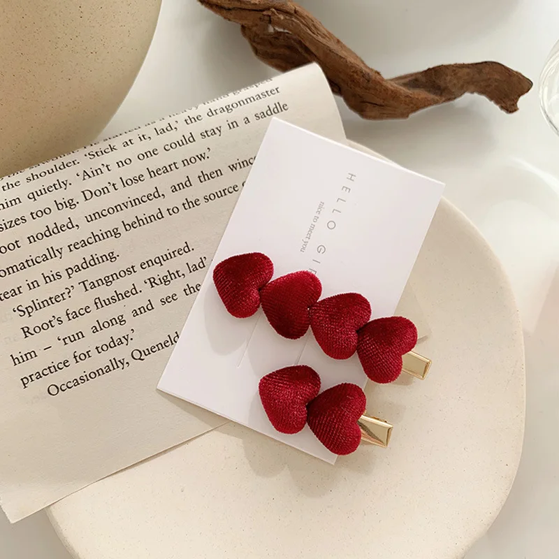 Оптовая продажа модные аксессуары для волос набор металлических заколок с бархатными сердечками украшения