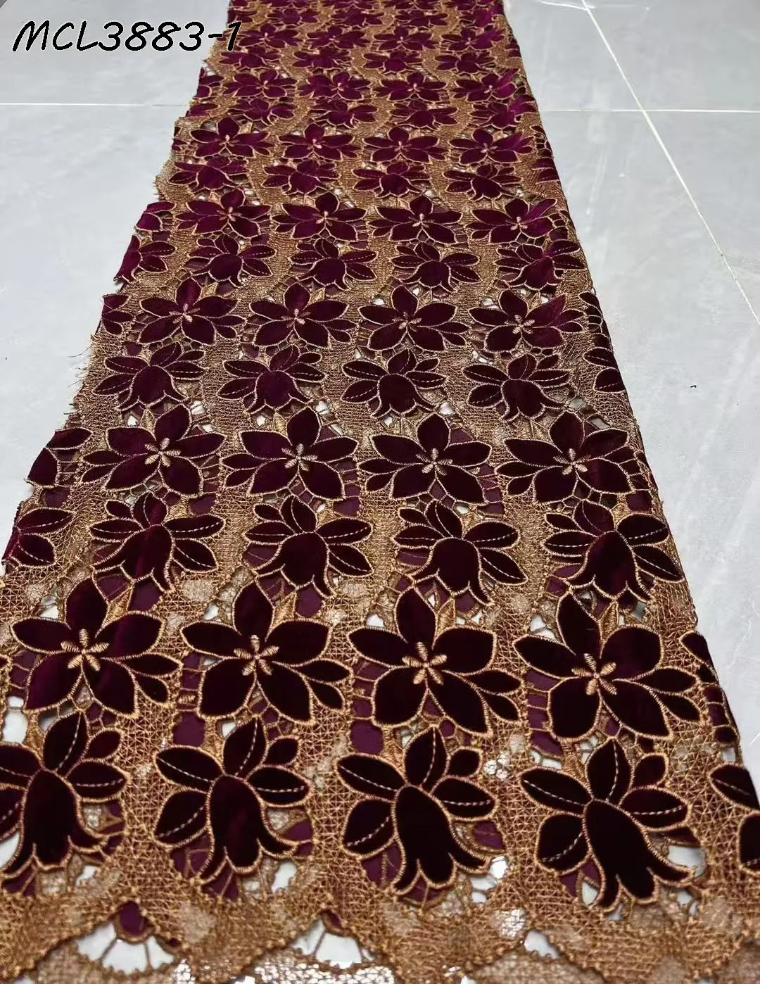 Alibaba.com: Mikemaycall MY61 Green African Velvet Lace Fabric