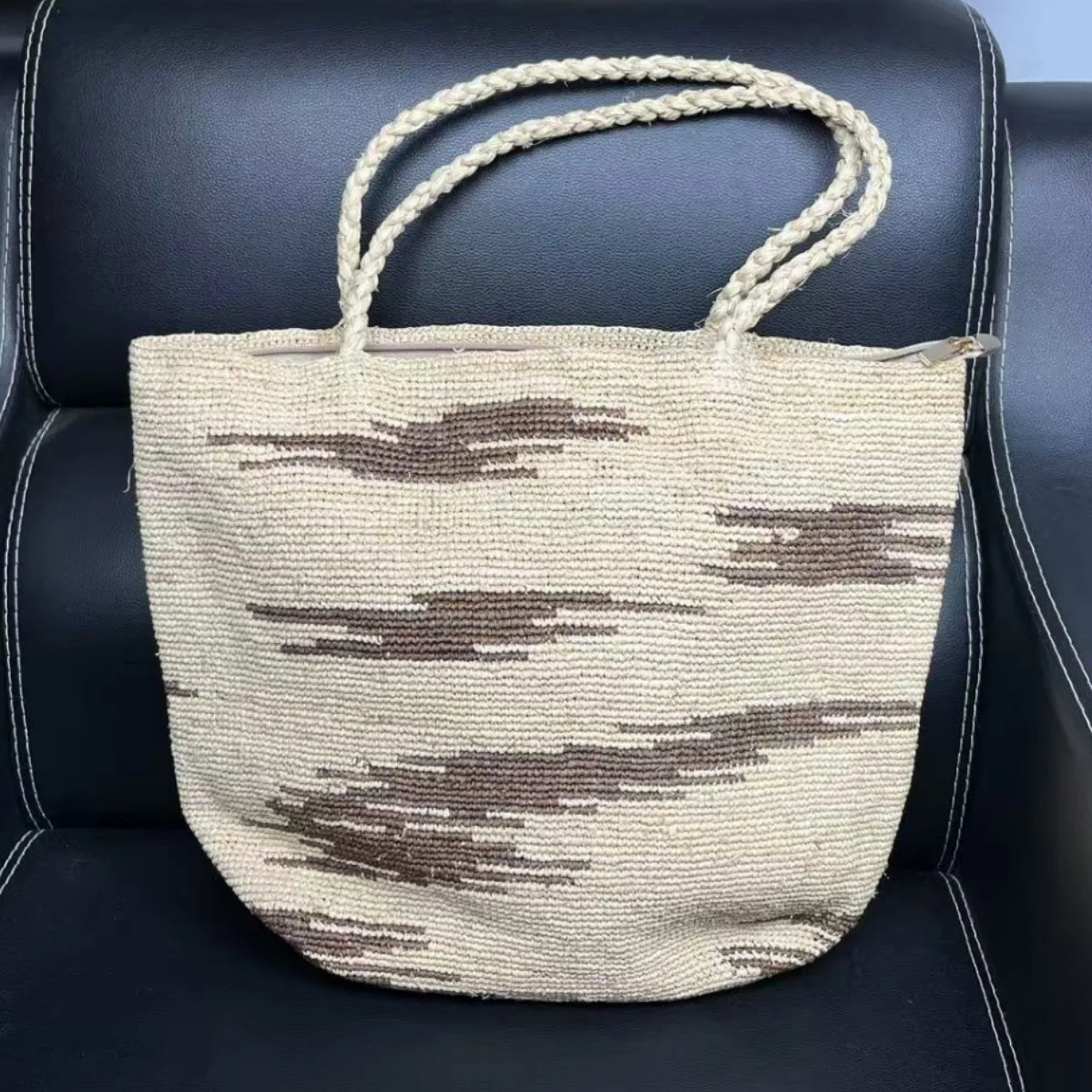 Japanese-style Korean-style Cross-Border Trend Spring 2026 High-end Rafi Grass Tote Bag Handmade Crochet Straw Zipper Polyester