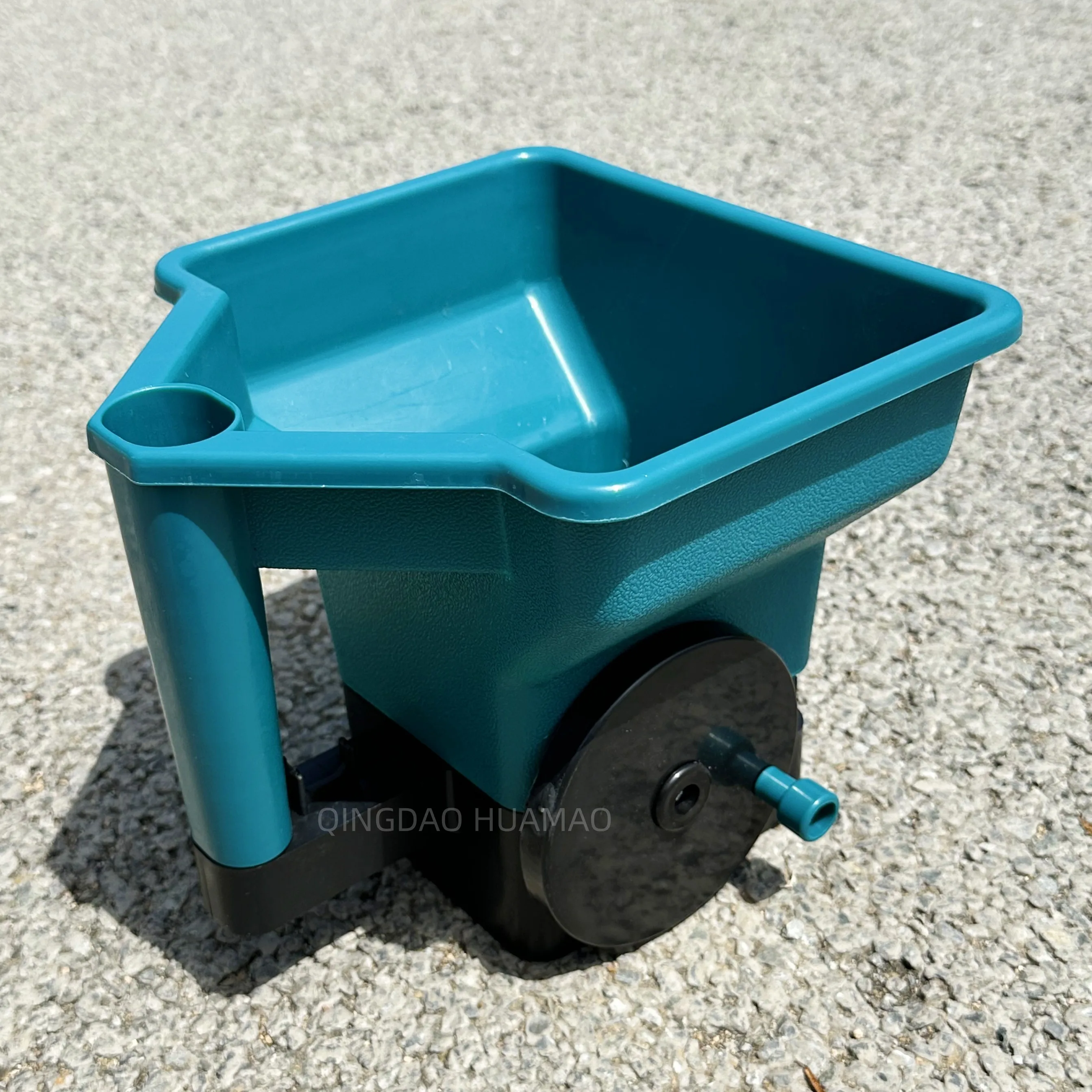 Multifunctional 3l Capacity Fertilizer Spreader Handheld Seed Spreader