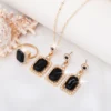 8122 Black