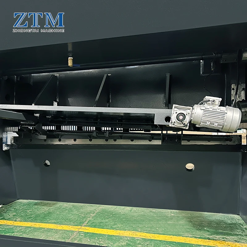 QC11K 25mm Heavy Duty Guillotine Shearing Machine 8