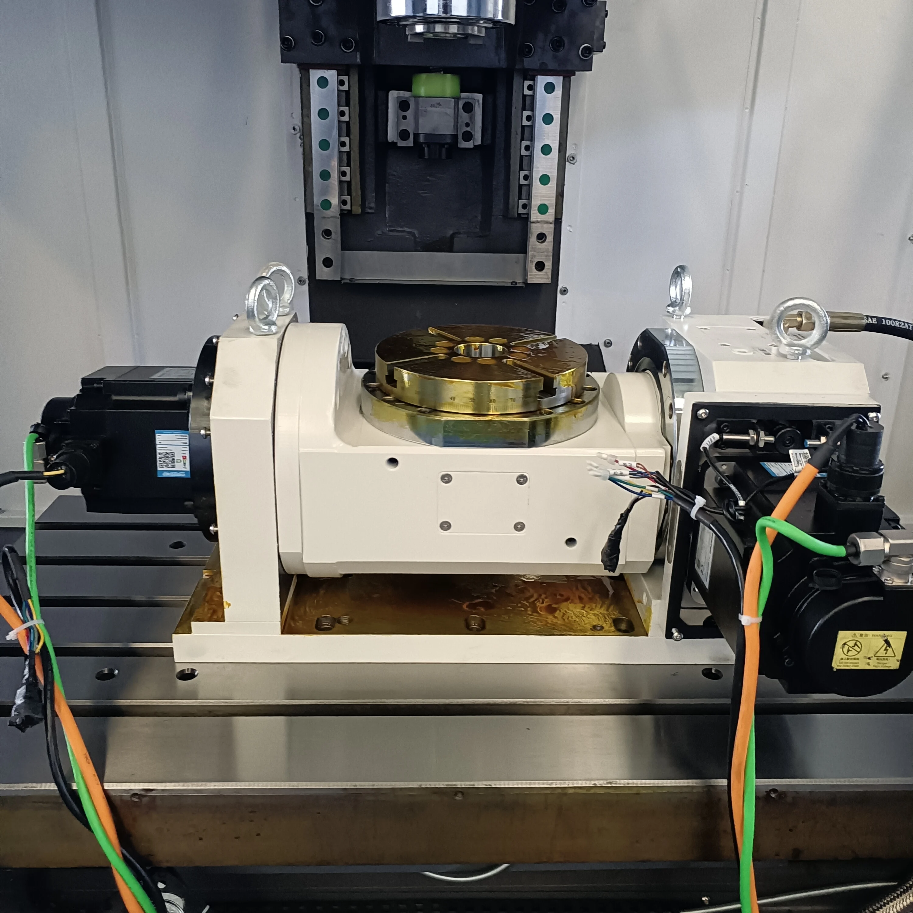 Taiwan Guide Rail CNC Vertical Machining Center VMC1000 High Precision CNC Milling Machine