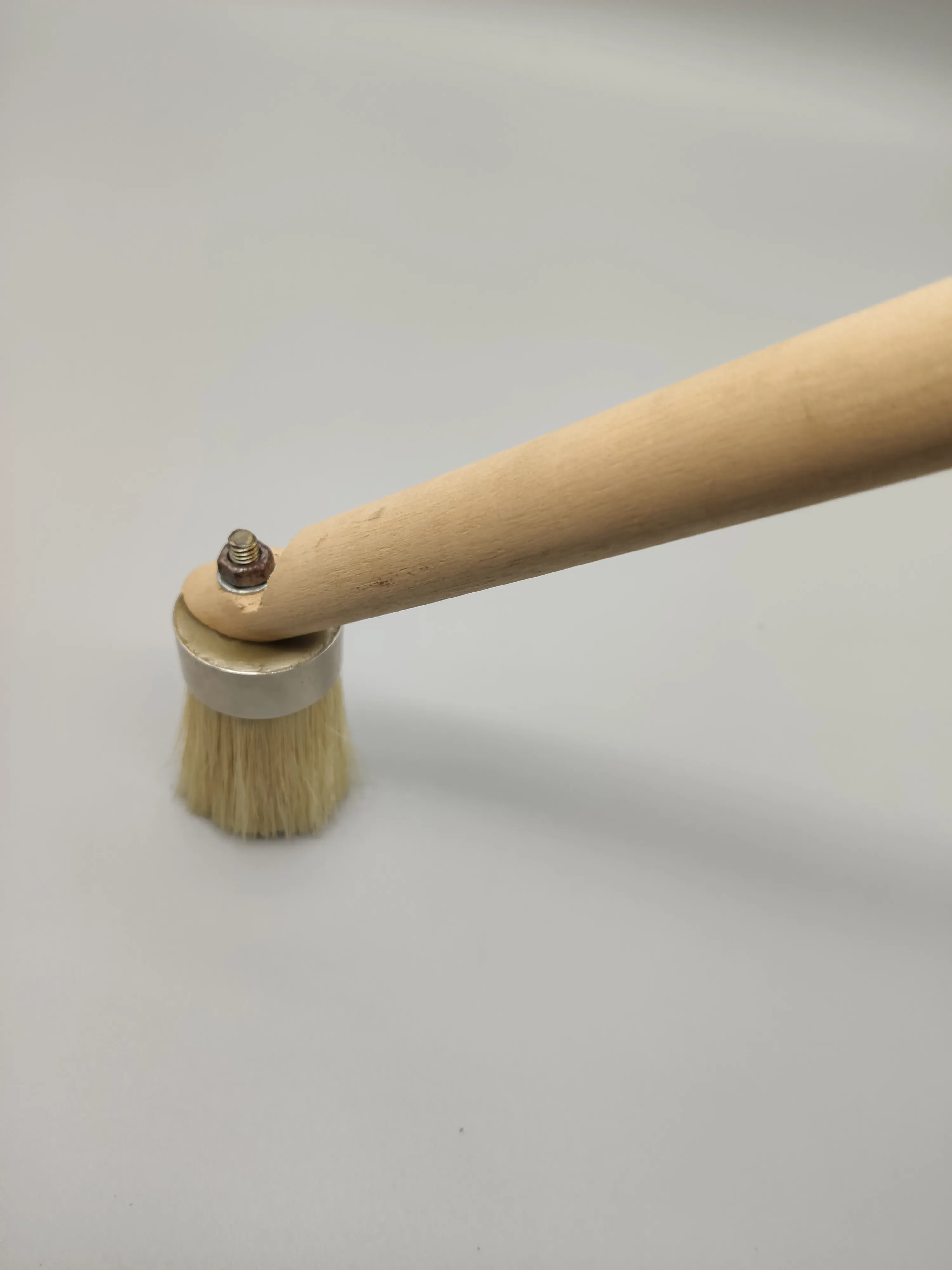 Factory price ball peen brush with long wooden handle for elbow brush ship paint