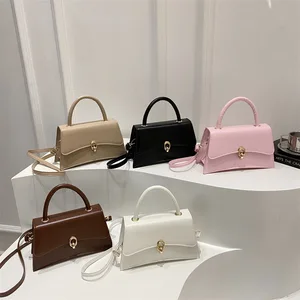 2026 New Women's Commuting Light Luxury Single Shoulder Crossbody Bag Small Square Bag Women's Handbag