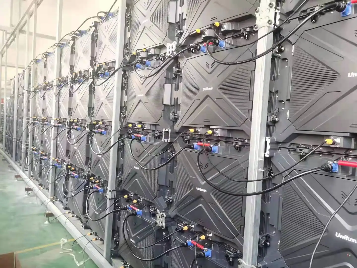 Commercial Indoor P5 Led Display Screen 640mm*480mm Empty Cabinet Panel Board for 320mm*160mm Modules manufacture
