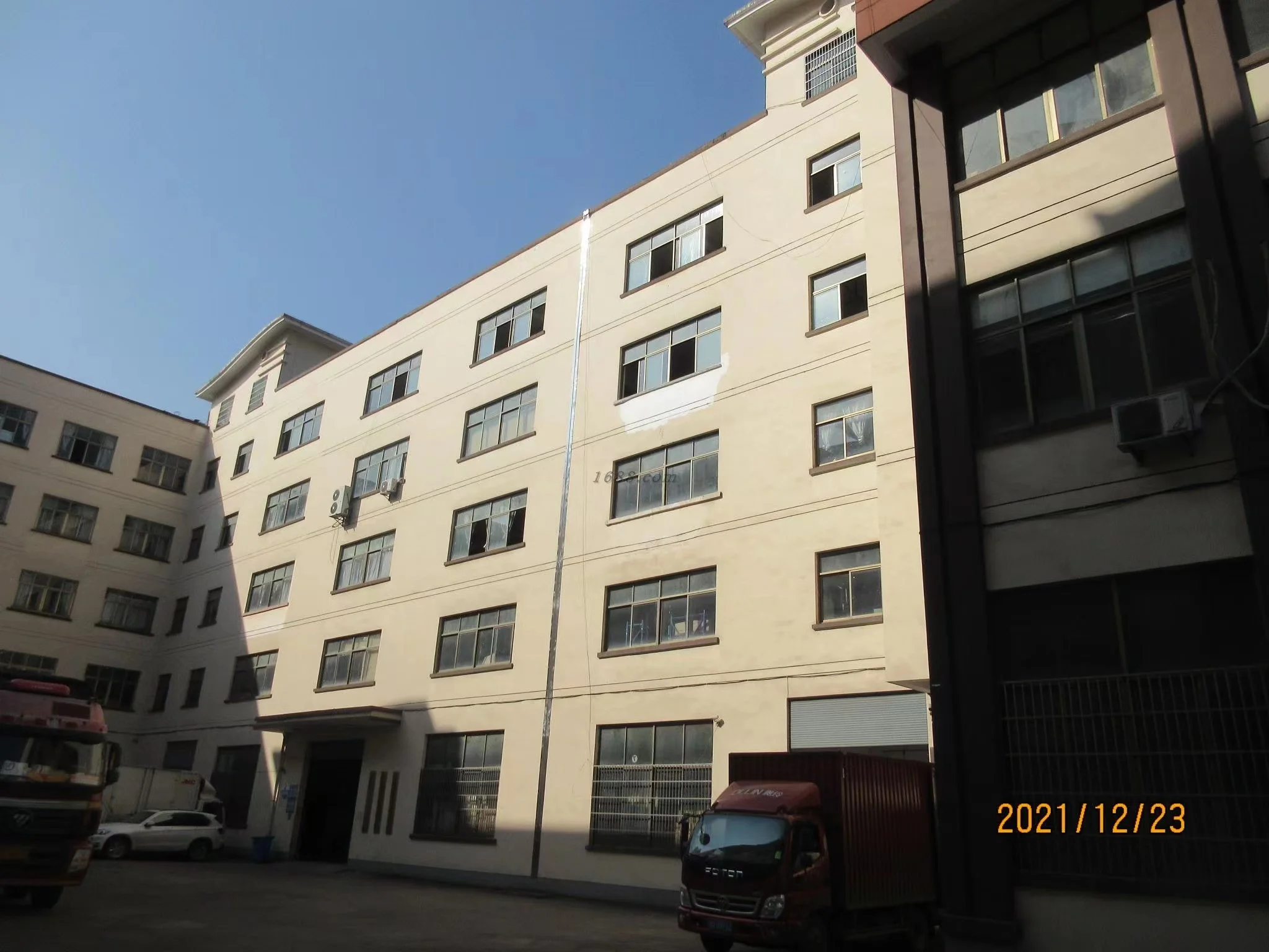 Huizhou Yixing Trading Co., Ltd. 2