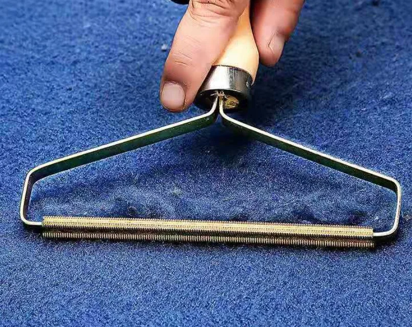 china hot selling wooden metal clothing shaver shave wool implement portable lint remover