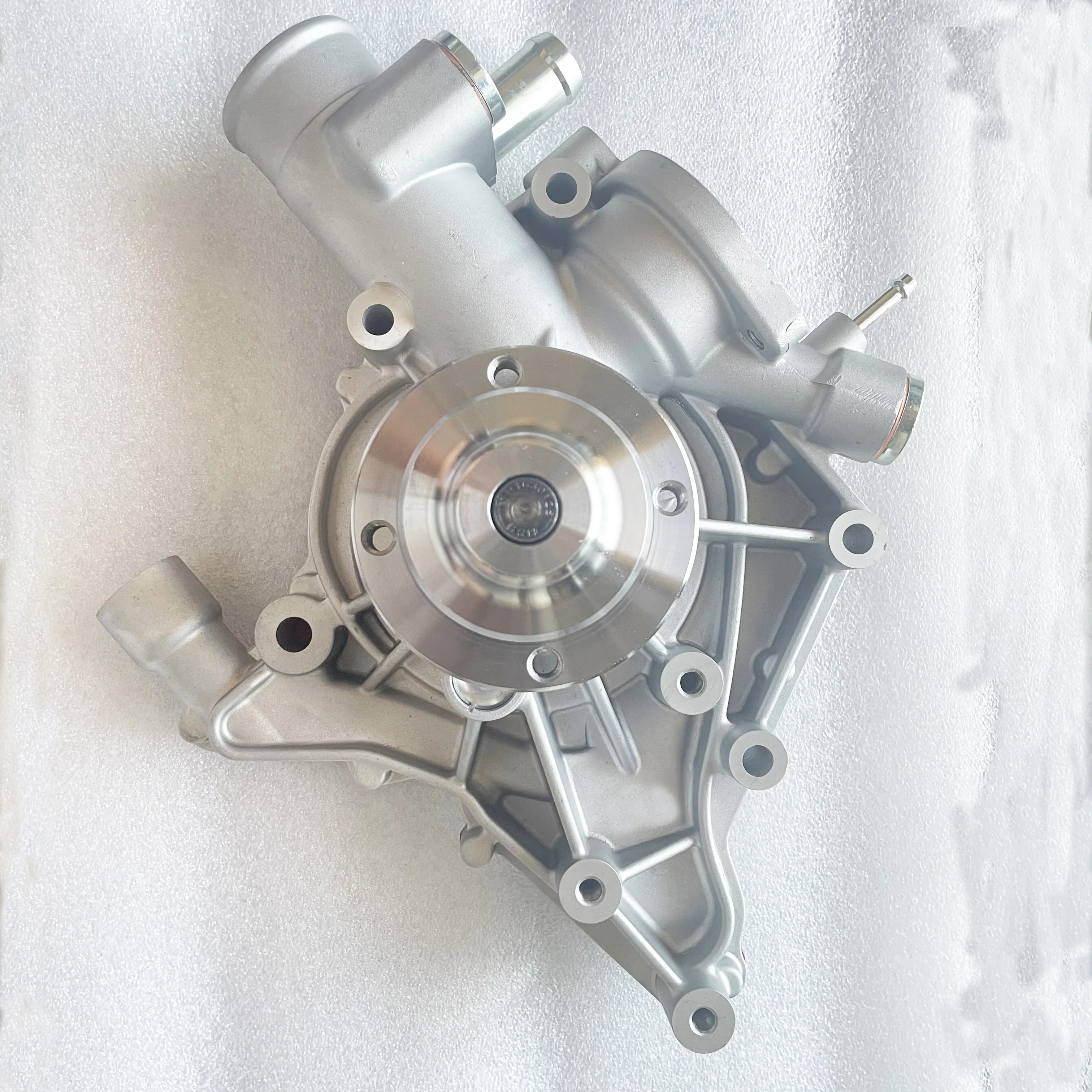 High Quality D-Eutz TD2.9 TCD2.9L04 Water Pump 04162751