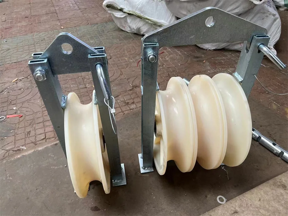 Puleggia Per Cavo Elettrico A Tre Ruote In Nylon Con Struttura In Acciaio Zincato Di Colore - Foto 9