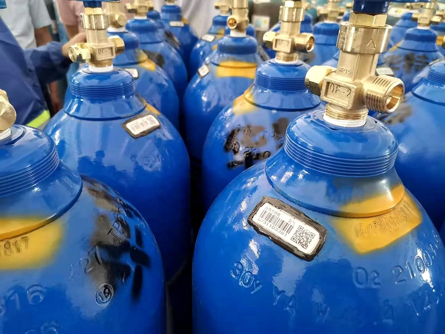 Gas Cylinder Tracking Technology With Scratch Resistance QR bar Code Tags and Cylinder Management Mobile APP