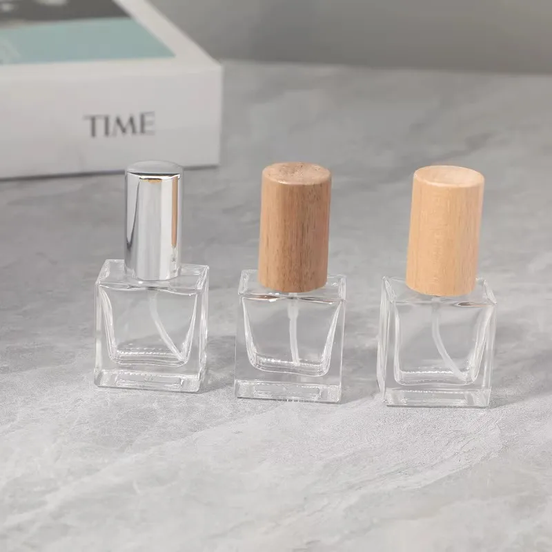 In Stock square Flat Empty clear Glass Spray Bottle Wood Cap Refillable Fine Mist Spray Perfume Bottle 10ml Luxury