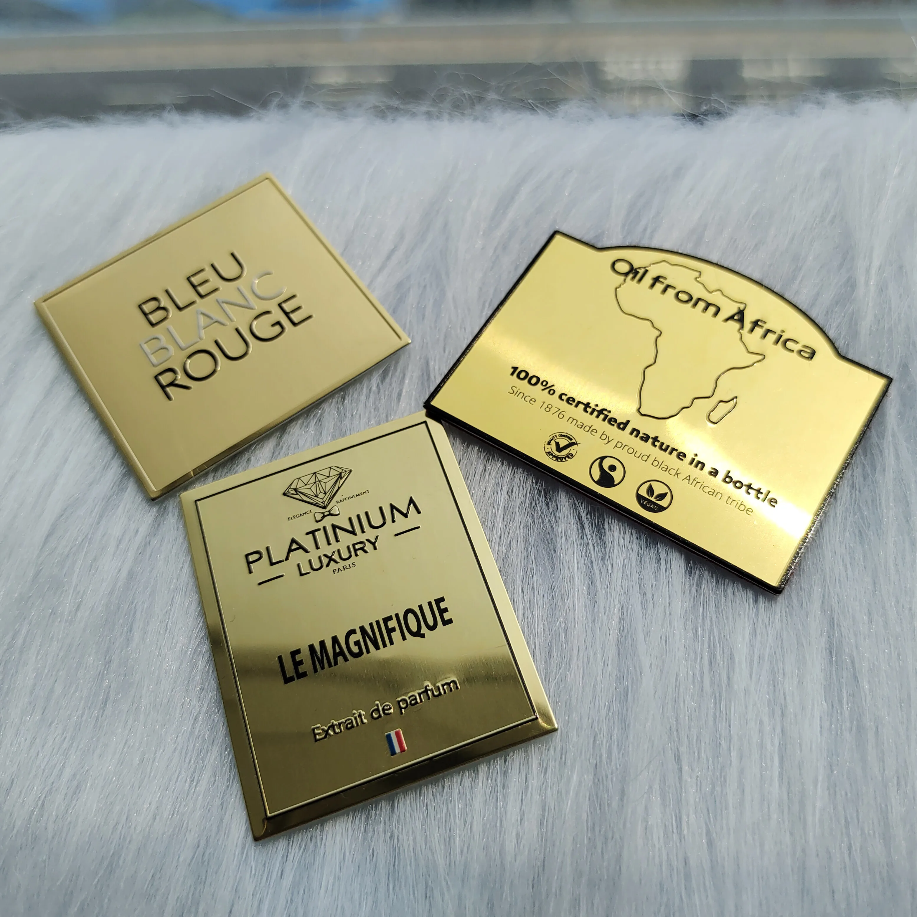 海外紙物　アンティーク　Perfume ラベルステッカー　3種　大量　300枚 海外紙物 アンティーク Perfume ラベルステッカー 3種 大量 300枚