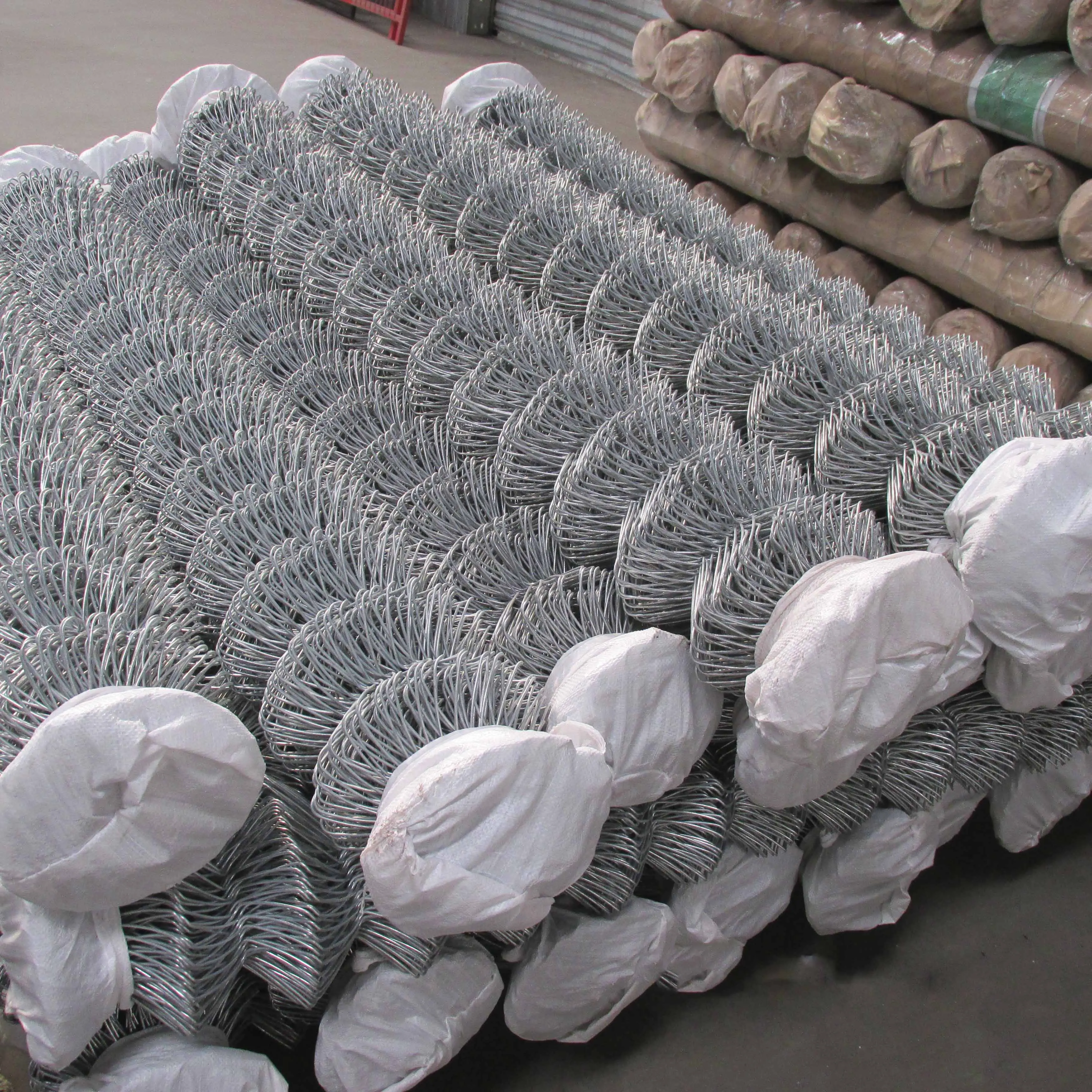 Roll up Galvanized Diamond Cyclone Wire Fencing Temporary 6 Foot Chain Link Fence for Hot Sale