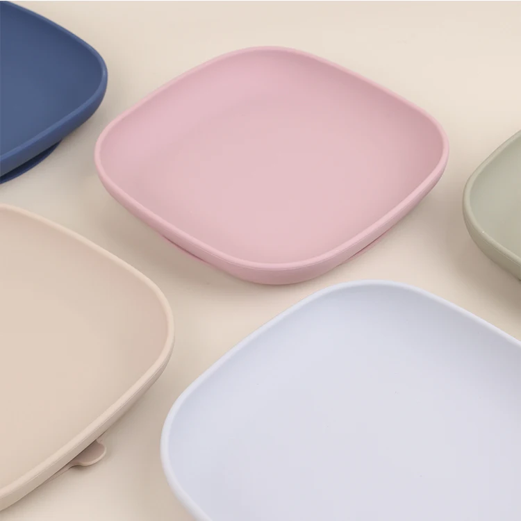 Conjunto de Utensílios de Mesa de Luxo por Atacado Pratos de Sucção de Silicone e Tigelas de Jantar para Alimentação de Bebês Pratos e Utensílios  