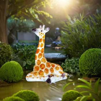 Luce Solare A Forma Di Giraffa Con Lanterne: Decorazione Da Giardino In Resina, Altezza 22 Cm, Luce Calda LED, Ricarica Solare.