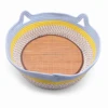 white-Bring a bamboo mat