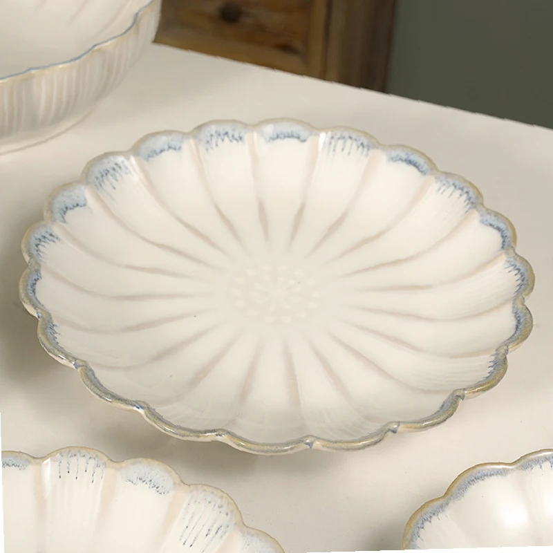 Japanese Flower Edge Ceramic Dinnerware Set Plate Dish Porcelain Tableware Dessert Plate Dinner Sets supplier