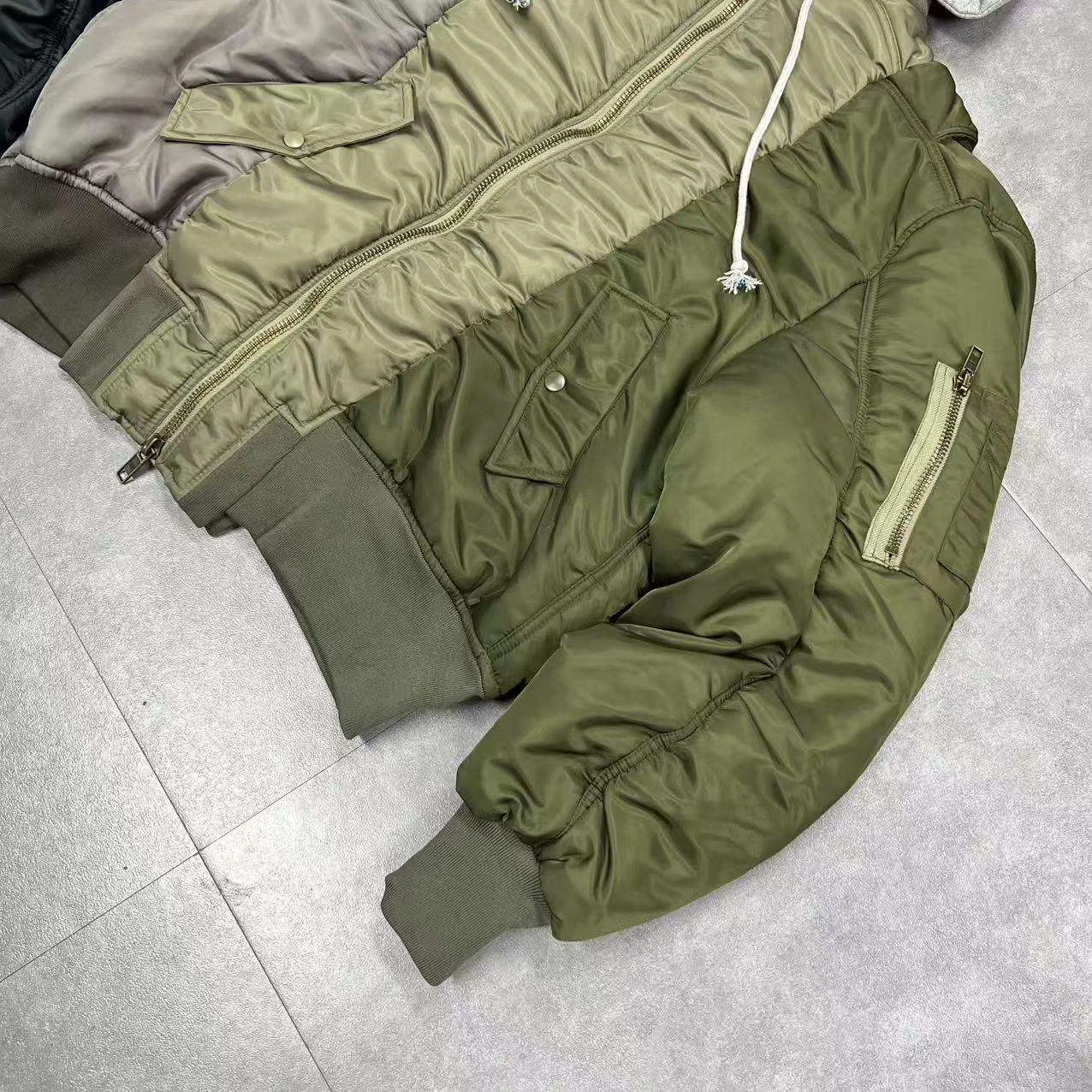 Salati Manufacturer Custom Thick Cotton Nylon Polyester Zip up Cropped Hooded Varsity Baseball Bomber Jacket for Men gallery 4