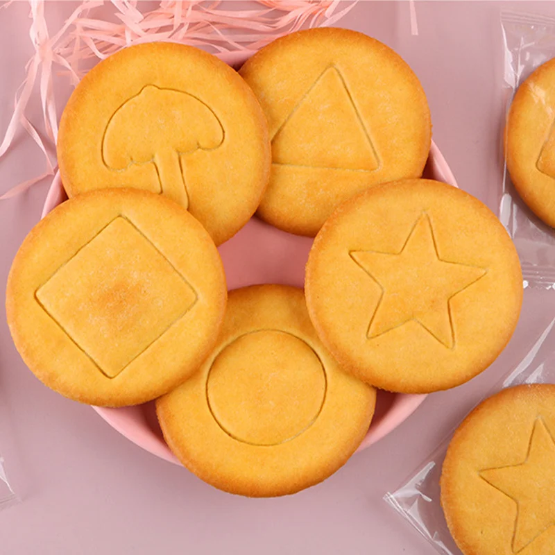 Game Biscuits Pattern Circular Game Children's Gift Christmas Snacks Egg Cracker Salty Round Biscuit